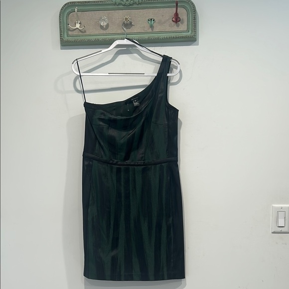 JAYGODFREY Dresses & Skirts - JAYGODFREY Black green dark One-Shoulder Sheath Mini Dress size 10 women’s